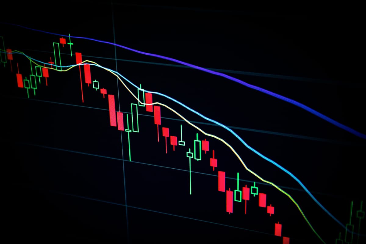 Why You Should Choose an Online Broker for Your Investment Needs: A Comprehensive Guide