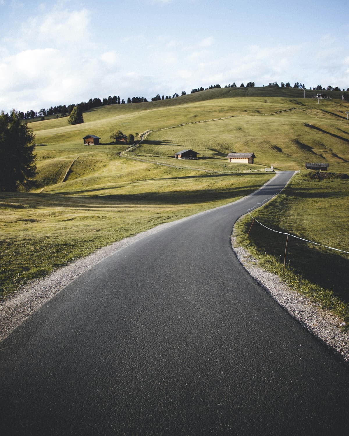 Why You Should Choose an Online Broker for Your Investment Needs: A Comprehensive Guide